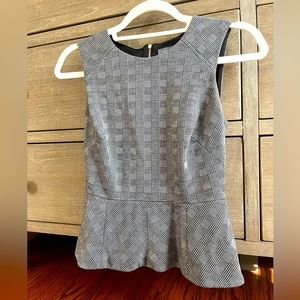 Petite XS Vince Camuto Sleeveless Blouse